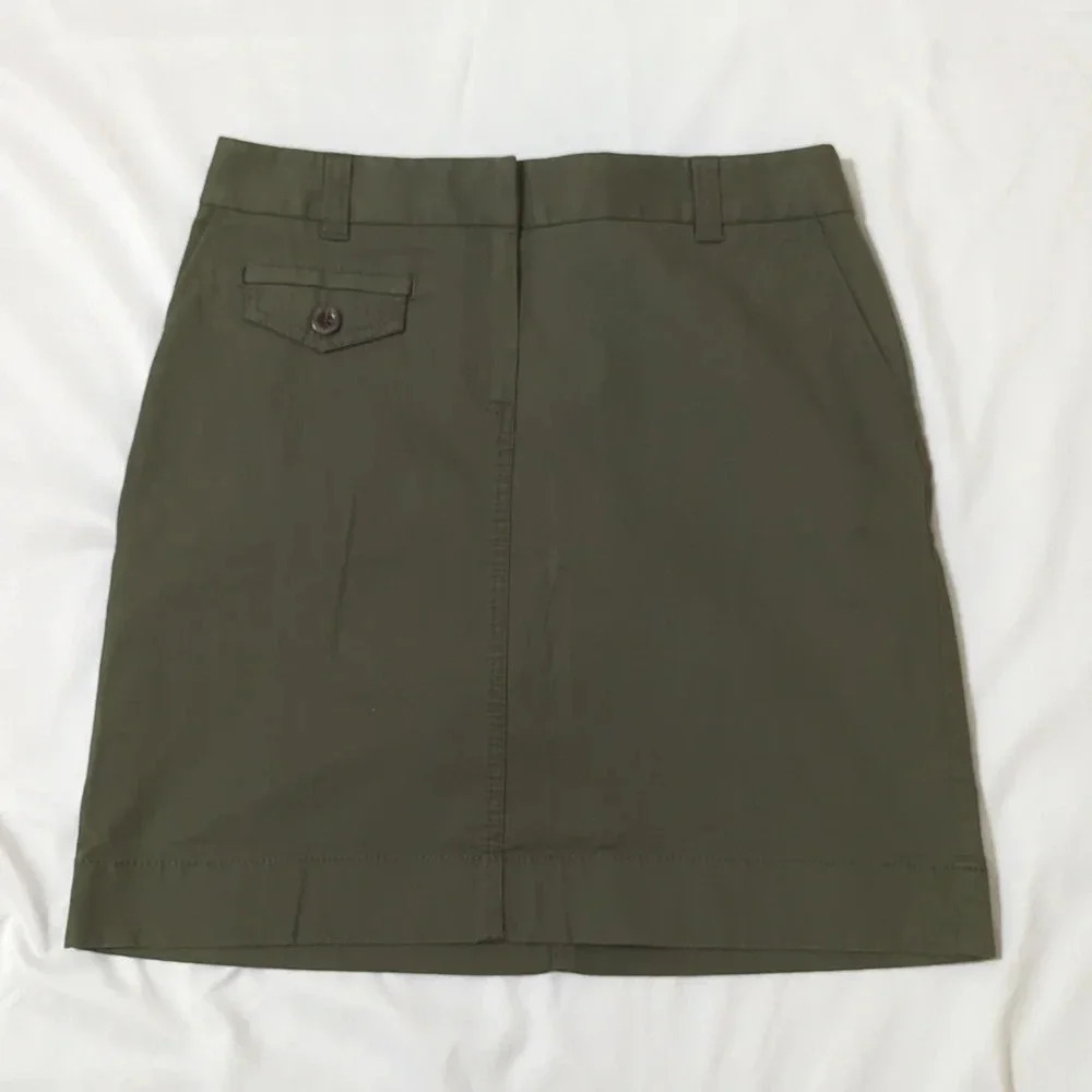Ann Taylor Cargo Mini Skirt, Color Green, Size 8